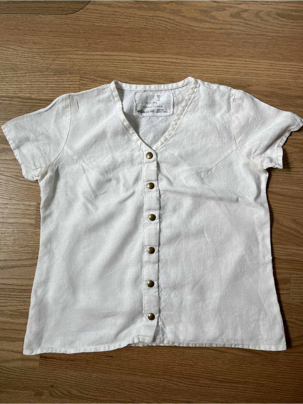 notPERFECTLINEN Cream V-Neck Button-Front Short Sleeve Blouse